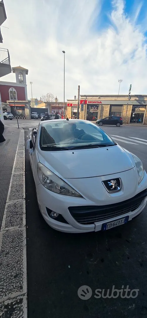 Peugeot 207 2010 photo 5
