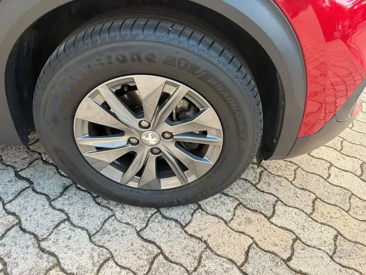 Peugeot 2008 2021 photo 5