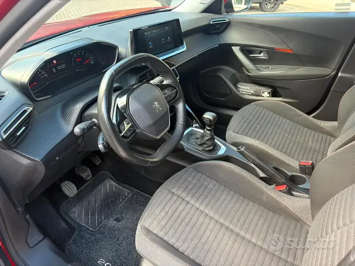 Peugeot 2008 2021 photo 4