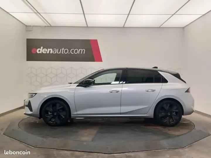 Opel Astra 2024 photo 4