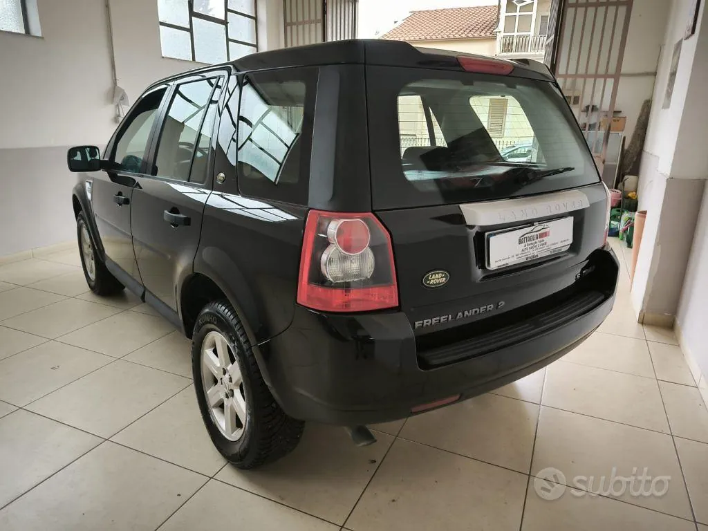 Land Rover Freelander 2 2009 photo 4