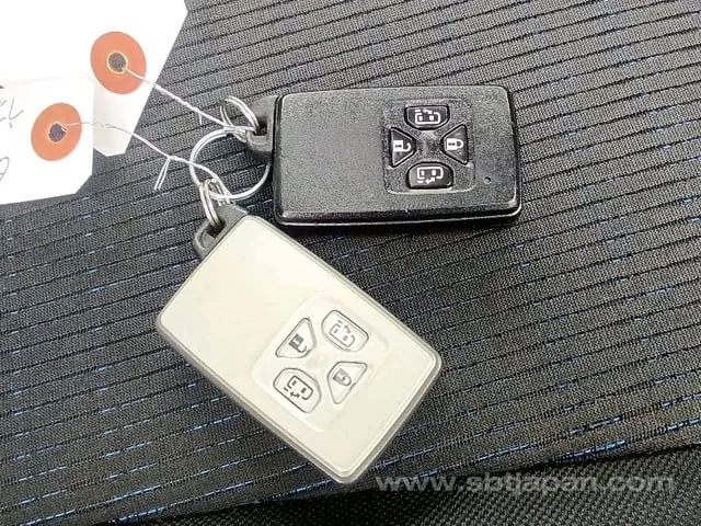 Toyota Voxy 2009 photo 5