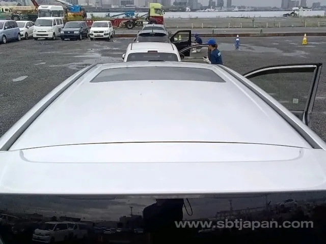 Toyota Voxy 2009 photo 4