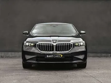 BMW 530 E 2024 photo 2