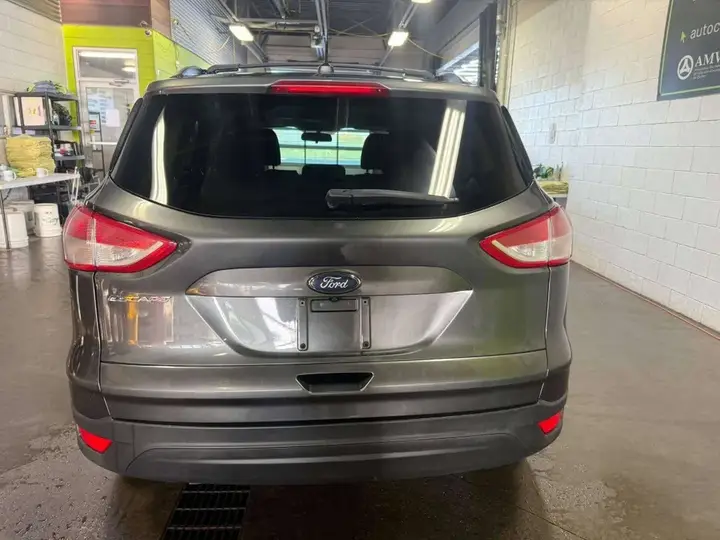 Ford Escape 2016 photo 4