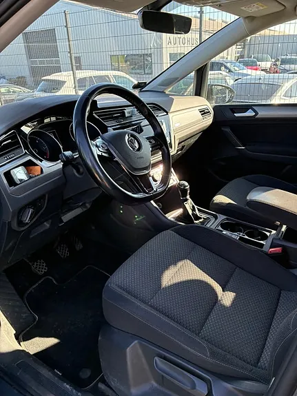 Volkswagen Touran 2016 photo 5
