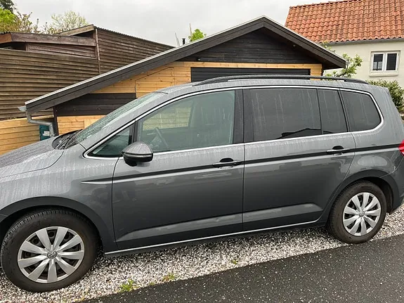 Volkswagen Touran 2016 photo 2