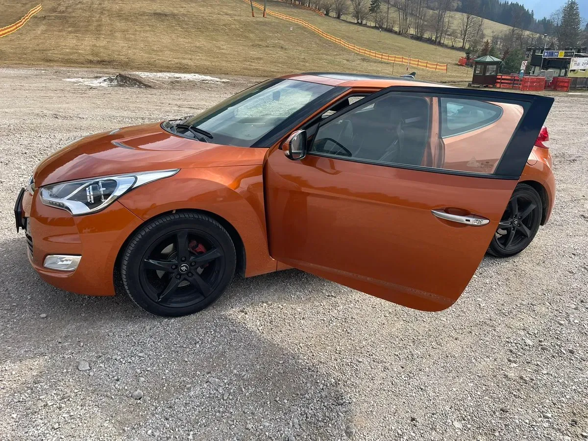 Hyundai Veloster 2012 photo 2
