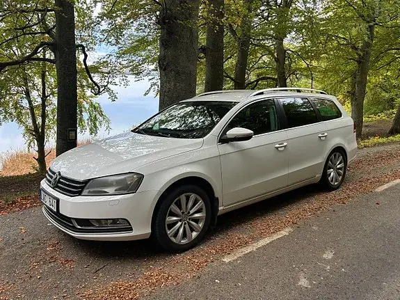 Volkswagen Passat 2012 photo 3