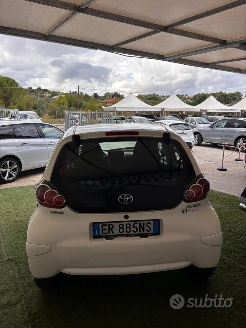 Toyota Aygo 2013 photo 2