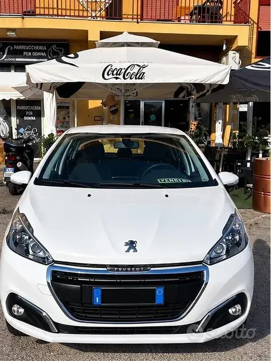 Peugeot 208 2017 photo 3