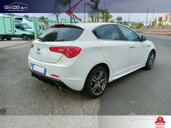 Alfa Romeo Giulietta 2014 photo 4