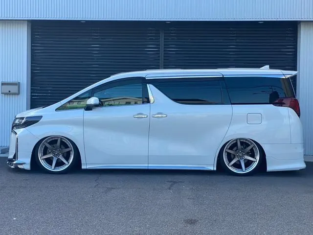 Toyota Alphard 2020 photo 3