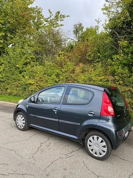 Peugeot 107 2009 photo 2
