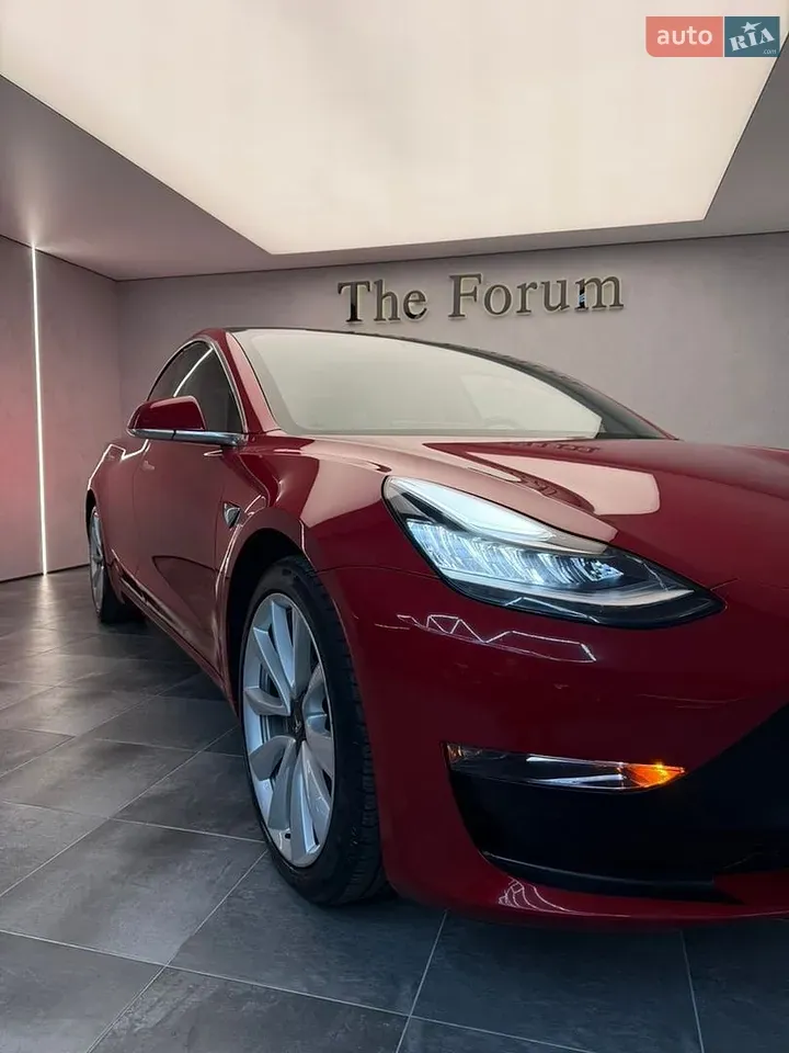 Tesla Model 3 2018 photo 4