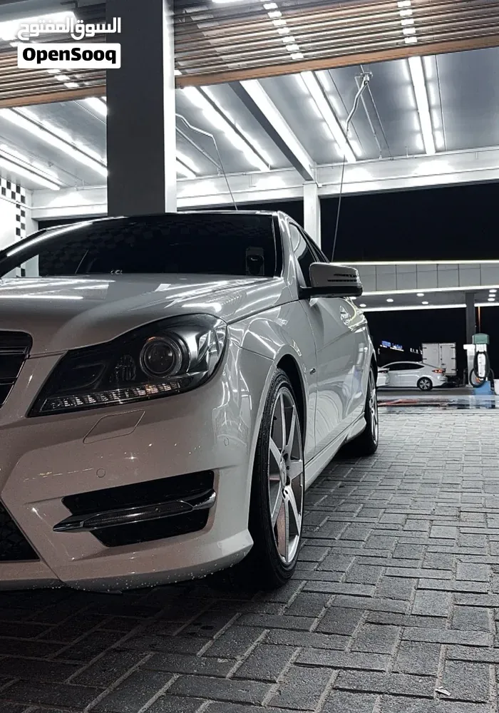 Mercedes-Benz C-Class 2012 photo 5