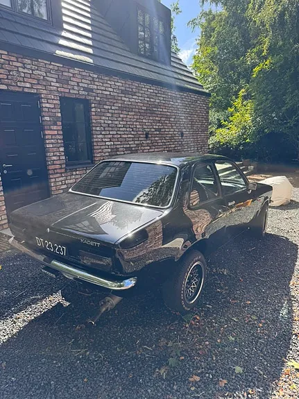 Opel Kadett 1975 photo 3