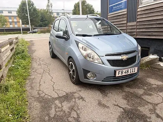 Chevrolet Spark 2011 photo 2