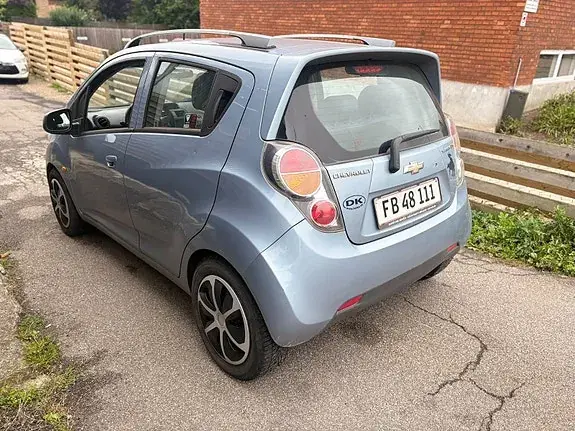 Chevrolet Spark 2011 photo 3