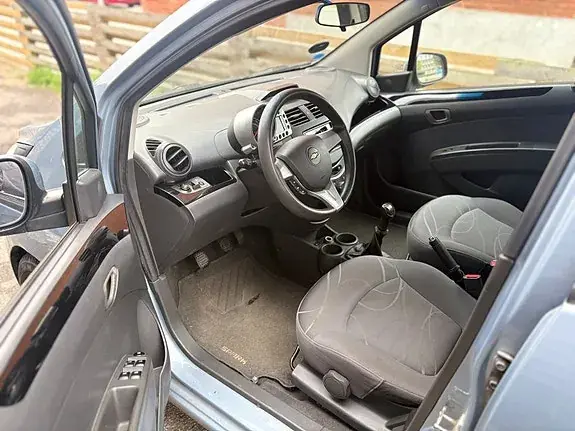 Chevrolet Spark 2011 photo 5