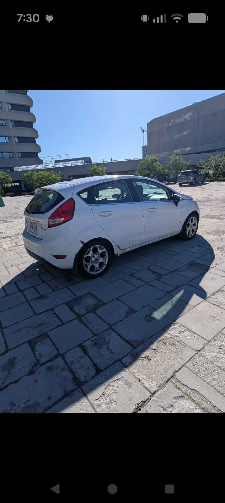 Ford Fiesta 2012 photo 2