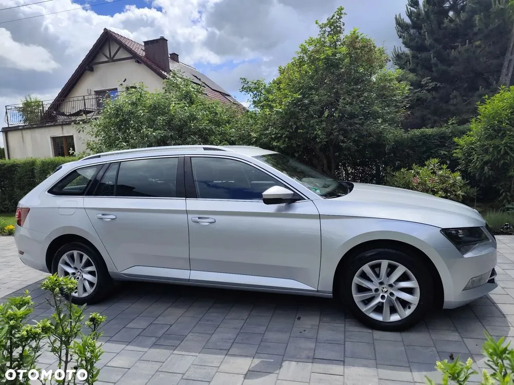 Skoda Superb 2019 photo 4