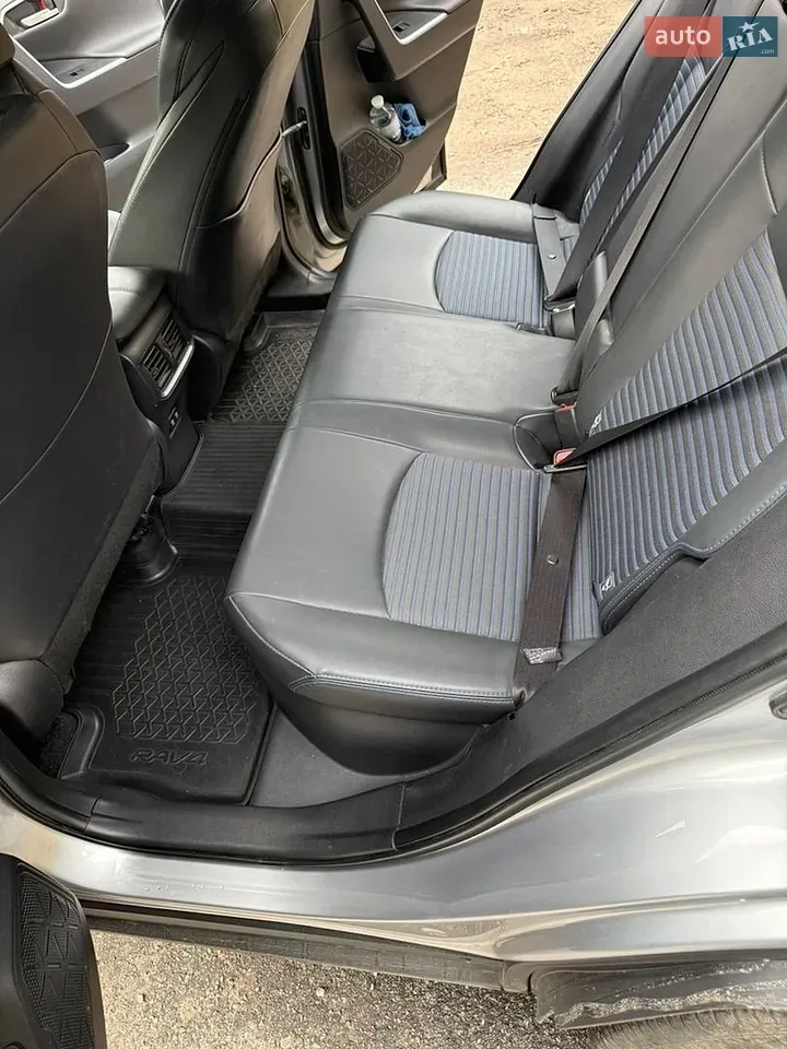 Toyota Rav4 2019 photo 4