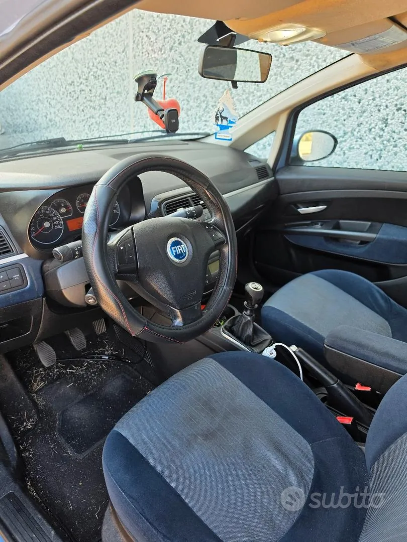 Fiat Grande Punto 2007 photo 4