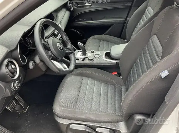 Alfa Romeo Stelvio 2022 photo 4