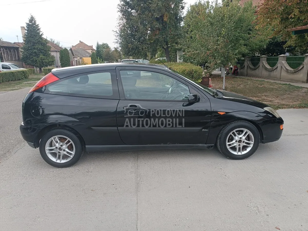 Ford Focus 2002 photo 4