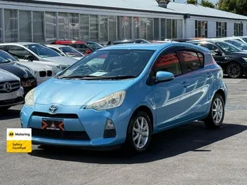 Toyota Aqua 2012 photo 4