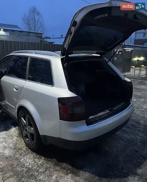 Audi A4 2004 photo 3