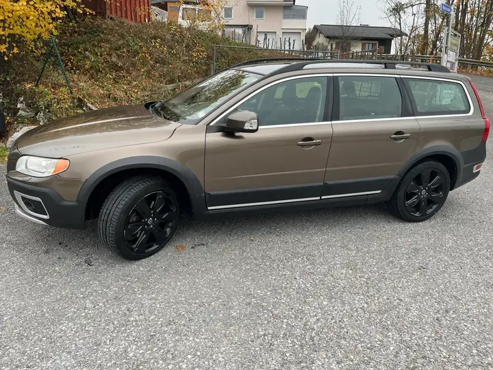 Volvo Xc70 2011 photo 2