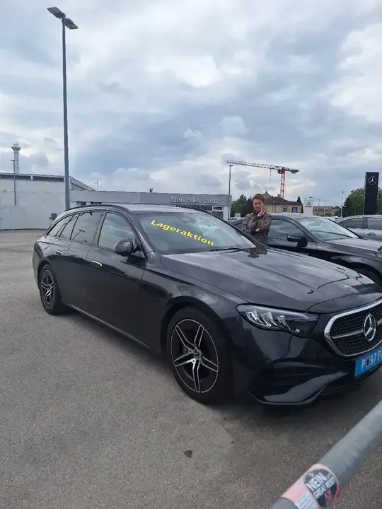 Mercedes-Benz E-Class 2023 photo 2