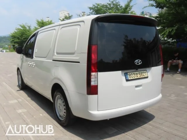 Hyundai Staria 2022 photo 4