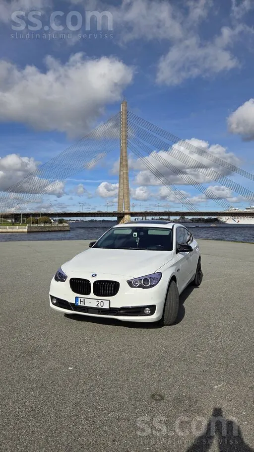 BMW 530Gt 2014 photo 2