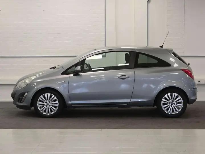 Opel Corsa 2012 photo 3