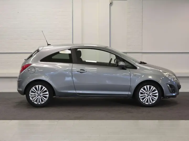 Opel Corsa 2012 photo 4