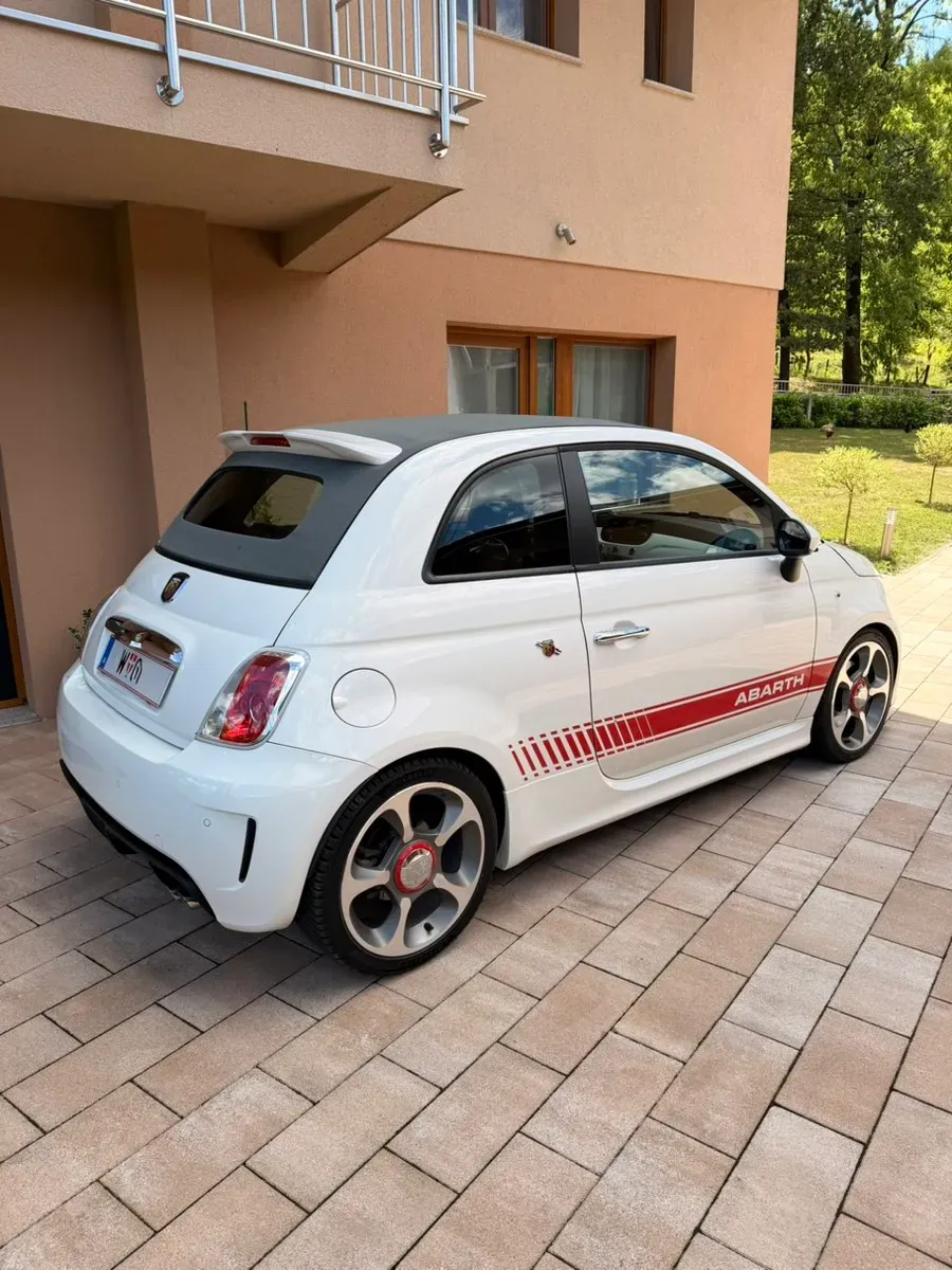Abarth 500 2013 photo 2