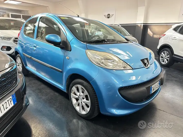 Peugeot 107 2006 photo 3