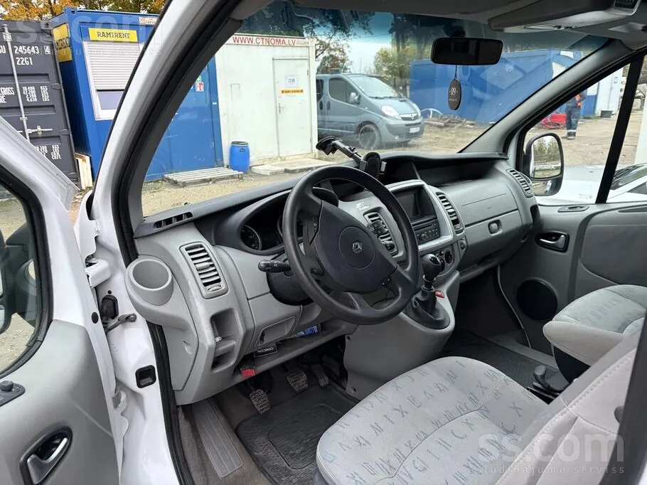 Renault Trafic 2011 photo 5