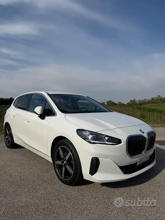 BMW 218D 2023 photo 3