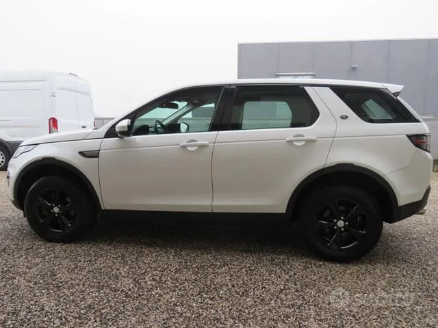 Land Rover Discovery Sport 2016 photo 3