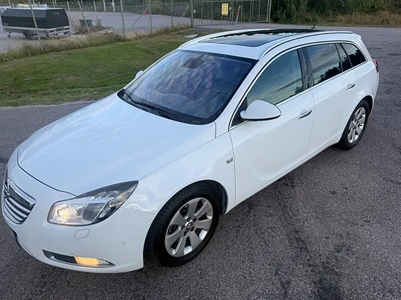 Opel Insignia 2010 photo 3