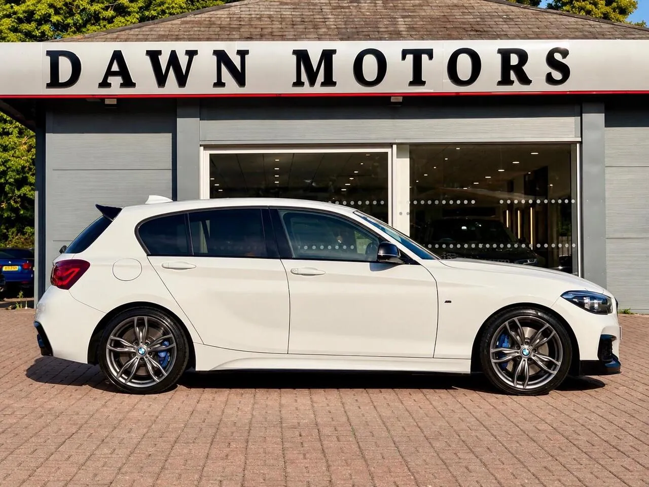 BMW 1 Series 2018 photo 2