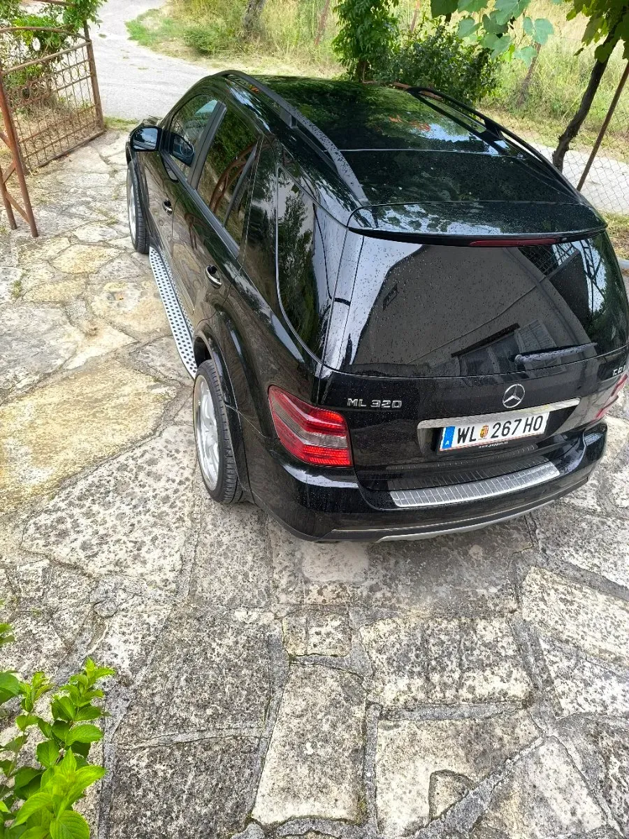 Mercedes-Benz M-Class 2006 photo 2