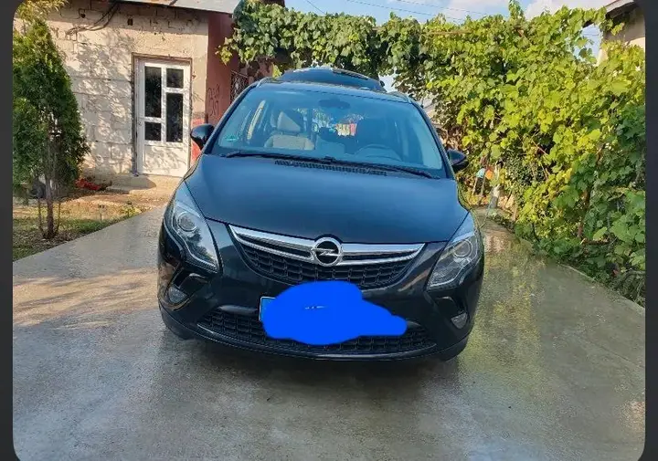 Opel Zafira Tourer