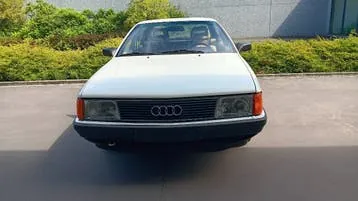Audi 100