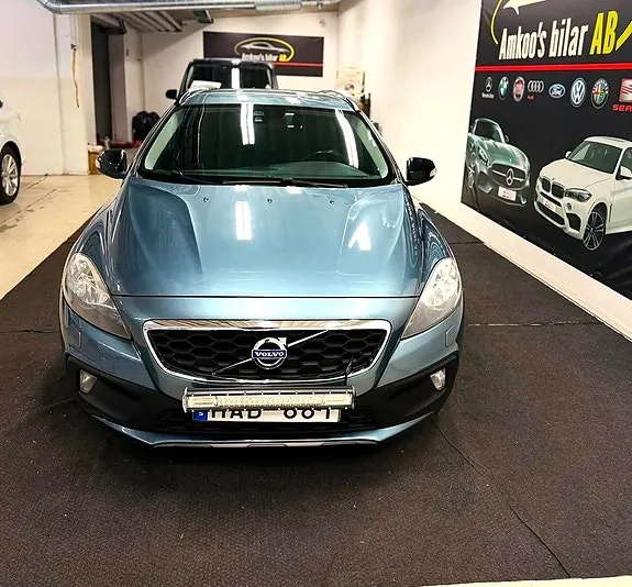 Volvo V40 Cross Country 2013 photo 3