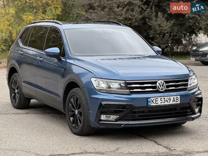 Volkswagen Tiguan 2018 photo 2